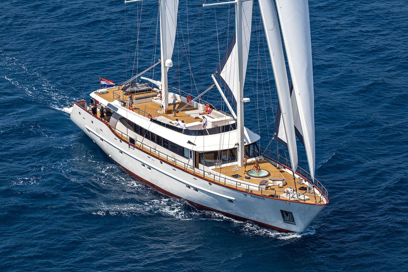 Full view of Navilux sailing yacht at sea